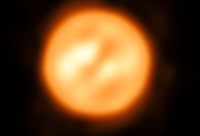 Detailný snímok povrchu hviezdy